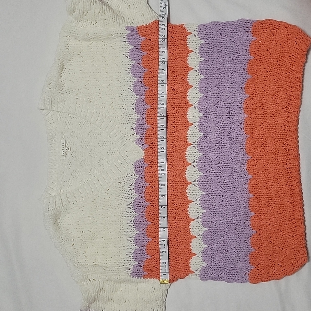 Baevely Sweater, Medium - Picture 4 of 10